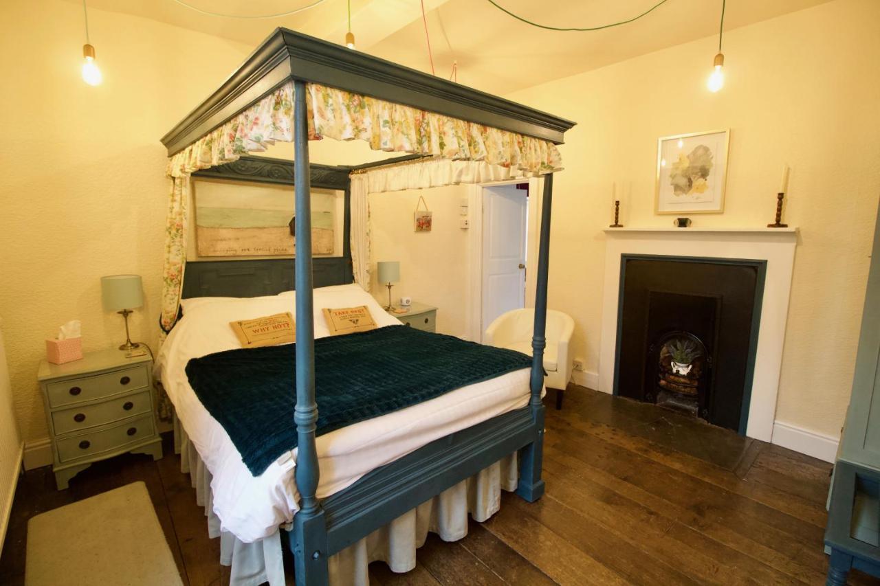 Guest house Calcutts House